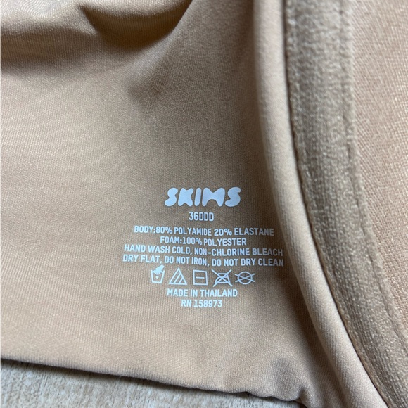 NWT SKIMS Fits Everybody T-Shirt Bra - Picture 3 of 4